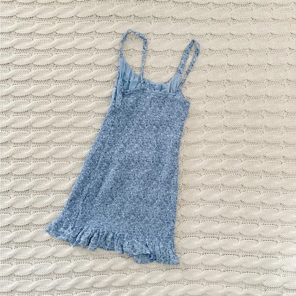 Abercrombie & Fitch Blue Floral Smocked Dress - Image 4