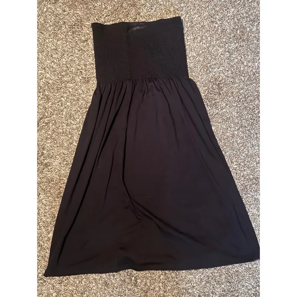 A & HDE Women’s Black Strapless Smocked Midi Dress Size Small – Never Worn - Image 2