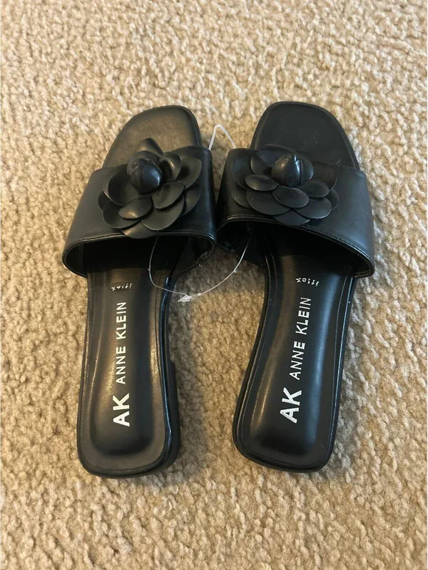 C229 Anne Klein sandals black 7.5m - Image 2