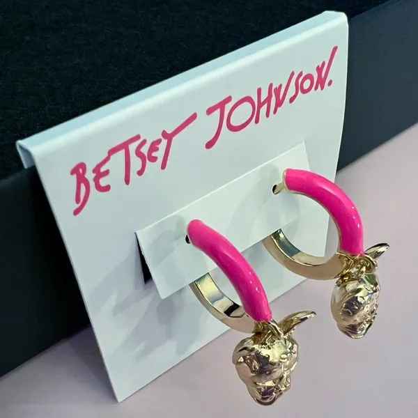 🐶BETSEY JOHNSON Frenchie Enamel Hoop Earrings / Gold Tone Hot Pink - Image 5