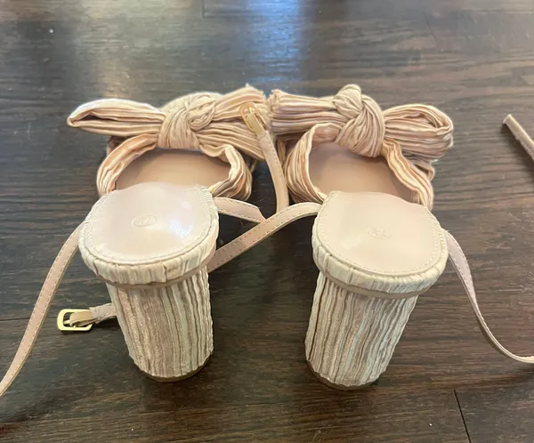 Gold Bow Heels - Image 3