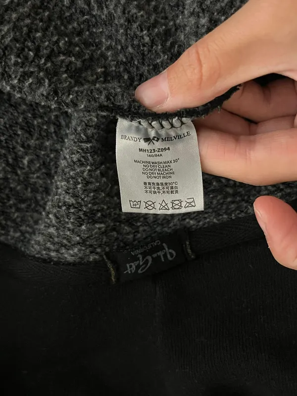 Brandy Melville Zip Up - Image 3