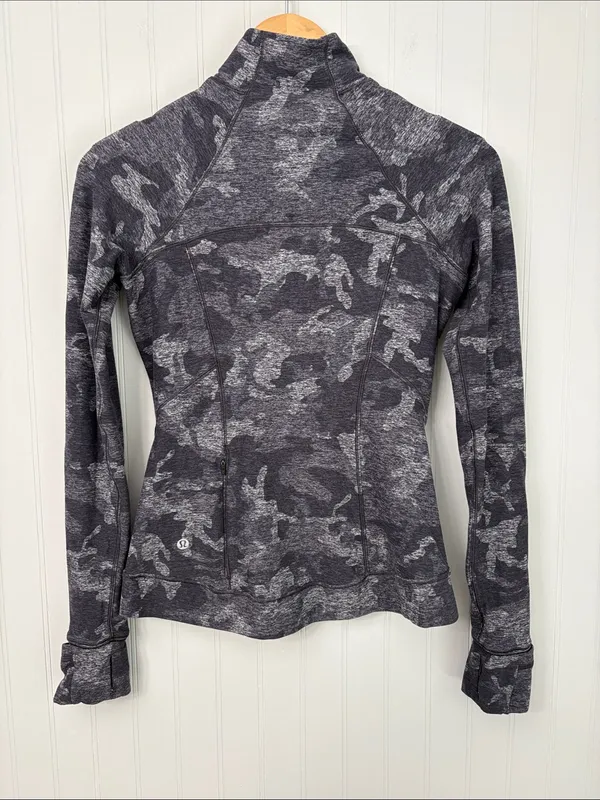 Lululemon Outrun the Elements 1/2 Zip Pullover Long Sleeve Top Blue Black Camo - Image 2