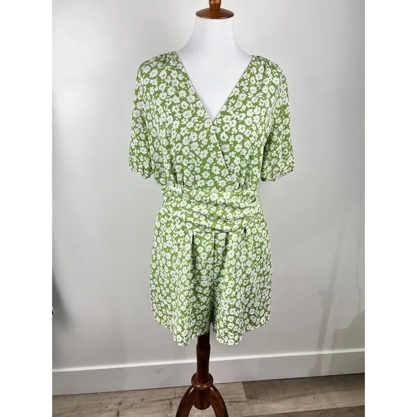 Heartloom Green Floral Wrap Front Romper Puff Sleeve Pockets Large - Image 2