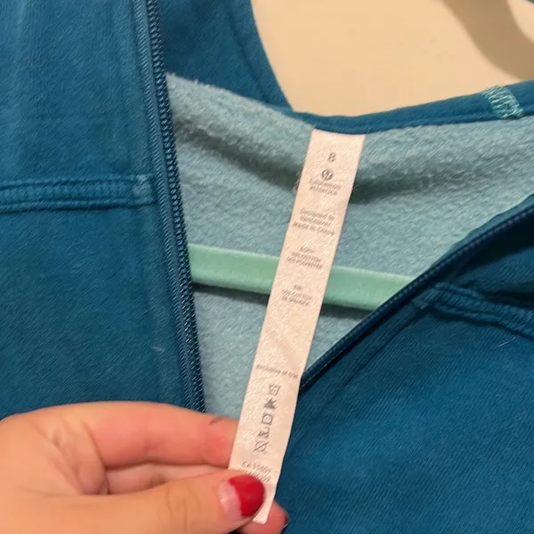 Lululemon Scuba Hoodie Snorkel Blue Size 8 - Image 4