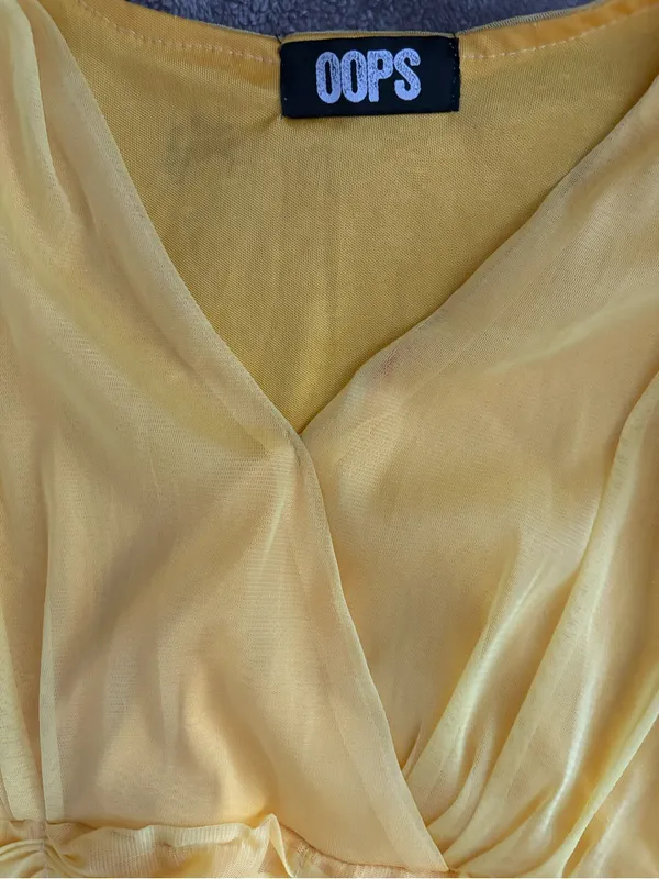 Yellow V - Image 3