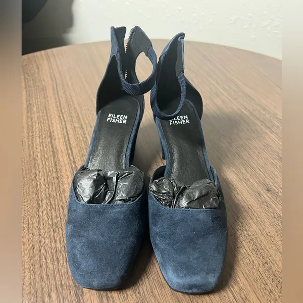 New‎ Eileen Fisher Suede Veery Suede Pump in Midnight Blue - Image 4
