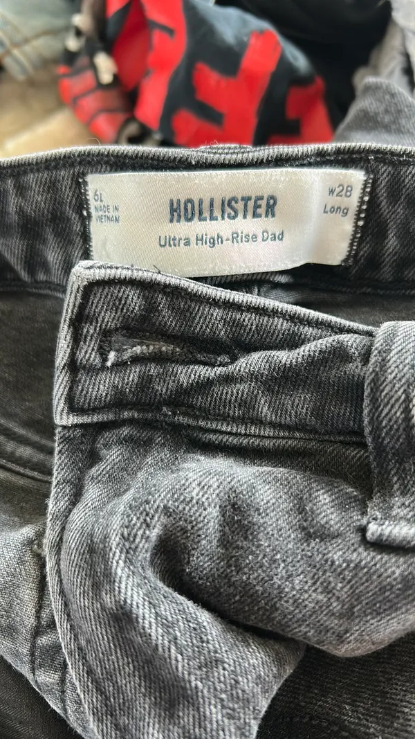 Hollister Jeans - Image 3