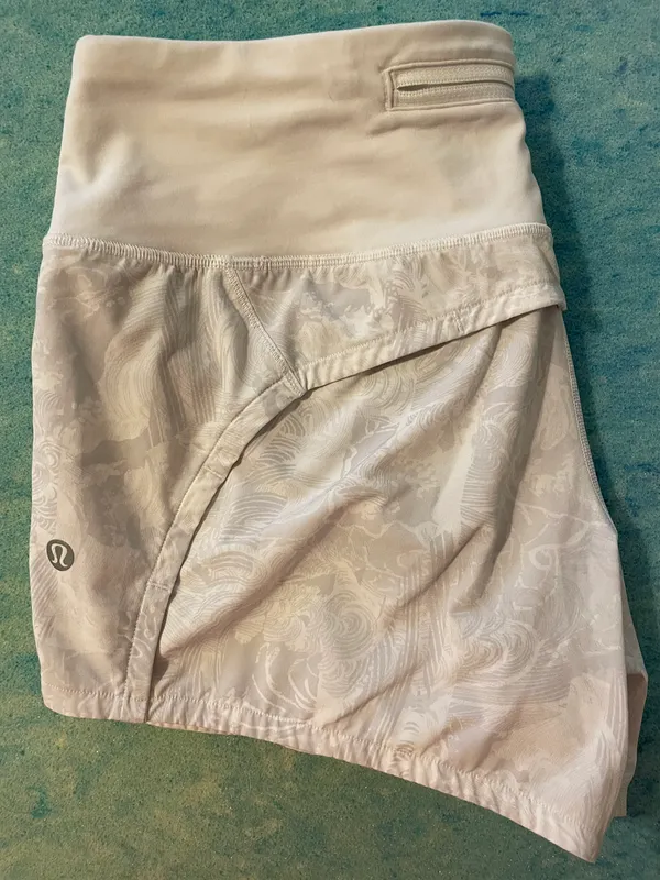 Lululemon Speed Up Shorts 4” - Image 3