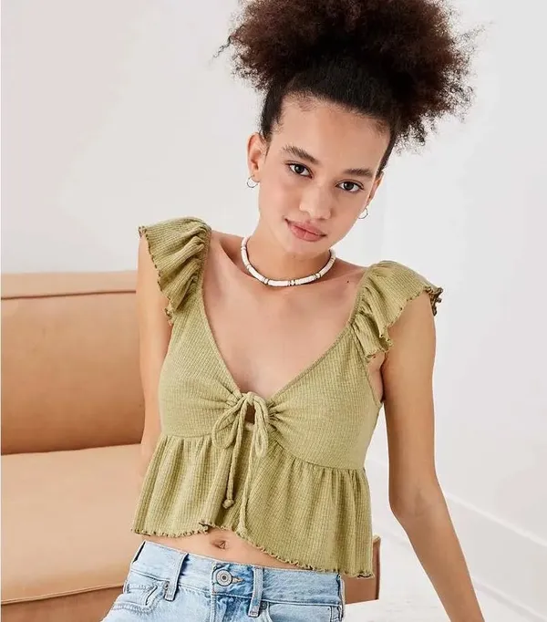 American Eagle V-Neck Keyhole Tank Top - Image 5