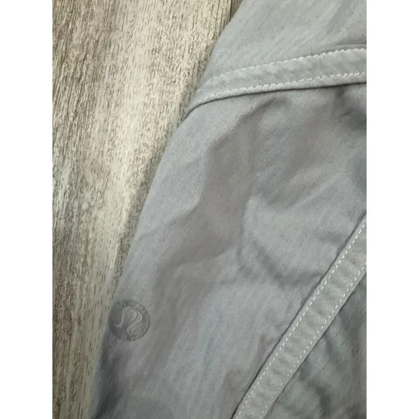 Lululemon Tracker Short V 4" Grey Athletic Running Shorts Size 4 - Image 5