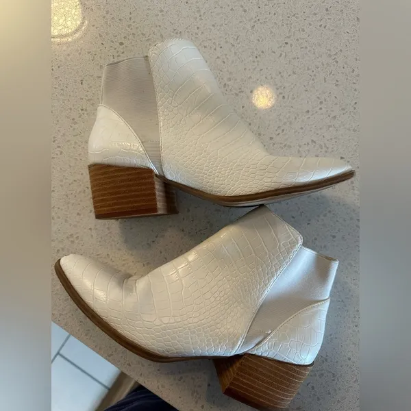Chinese Laundry Ivory Croc-Patterned Ankle Booties - Image 3