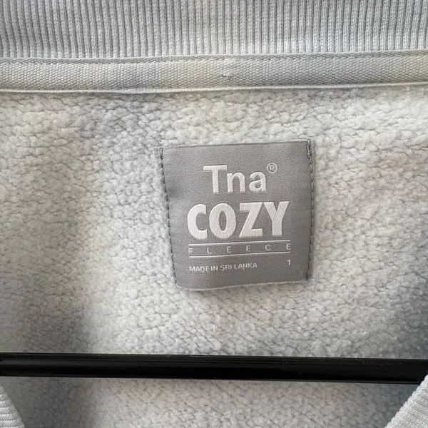 Aritzia TNA Cozy Fleece Tye Dye Cropped Crewneck Sweatshirt - Image 3