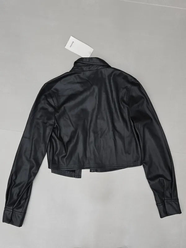 NWT! Bershka Black Faux Leather Cropped Jacket Size XS - Image 3