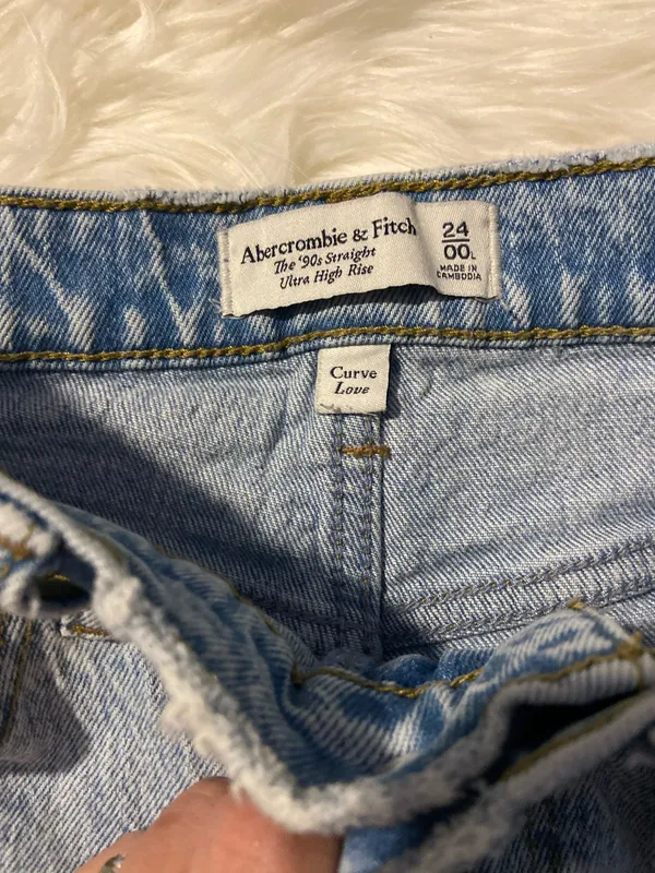 Abercrombie The 90s Straight Ultra High-Rise Curve Love Jeans - Image 2