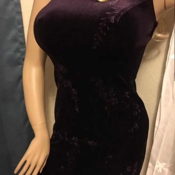 Elegant Velvet Sequin Midi Dress | Burgundy Semi-Formal Gown | Size 2 - Image 3