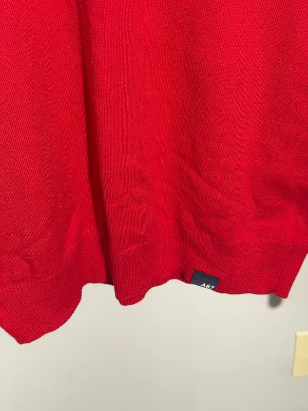 Aeropostale Men's Red V-Neck Long Sleeve Sweater - Image 4