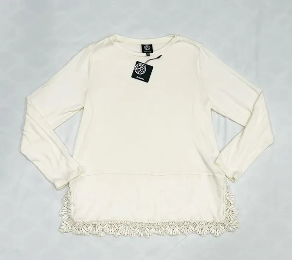 NWT Thread & Supply Cream Black Piping Quarter Zip Sherpa Pullover Sweatshirt - Image 8