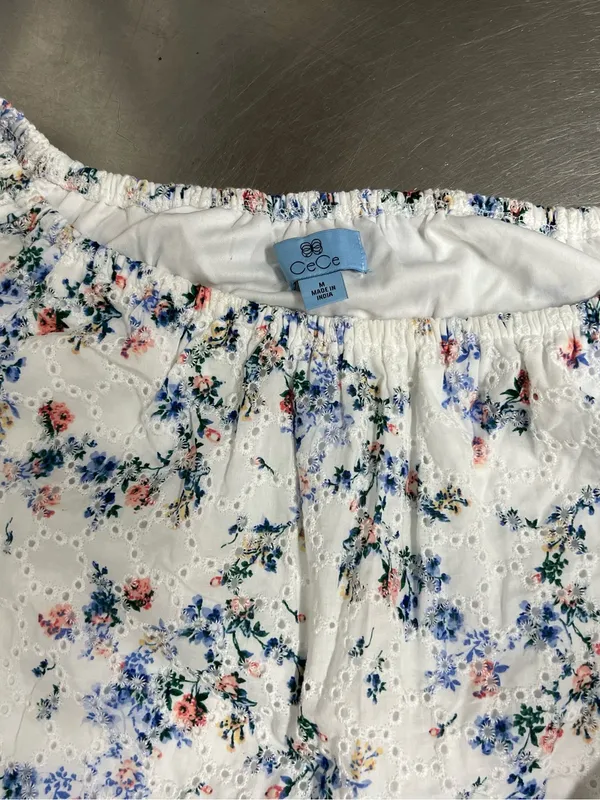 CeCe White Floral Eyelet Off Shoulder Ruffle Puff Sleeve Blouse - Medium - EUC - Image 5
