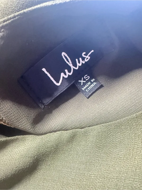 NWT Lulus Shift and Shout Dress Short Sleeves Mini Shift Olive Green Size XS NEW - Image 3