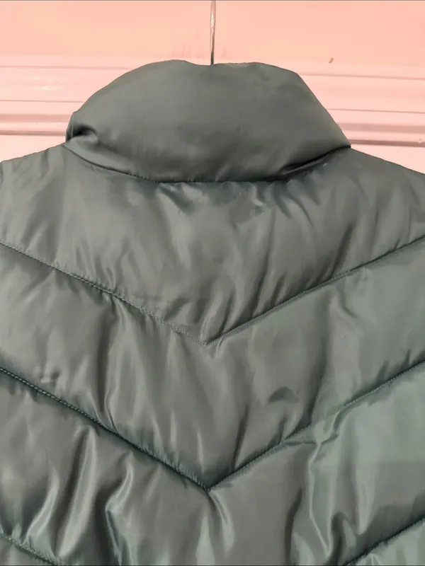SO Women's Quilted Puffer Vest in Forest Green - Image 6