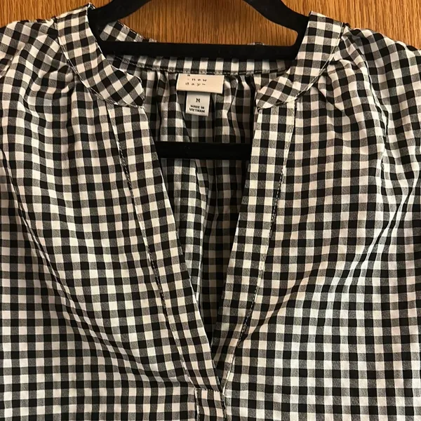A New Day Black and White Gingham V-Neck Puff 3/4 Sleeve Oversized Top - Image 7
