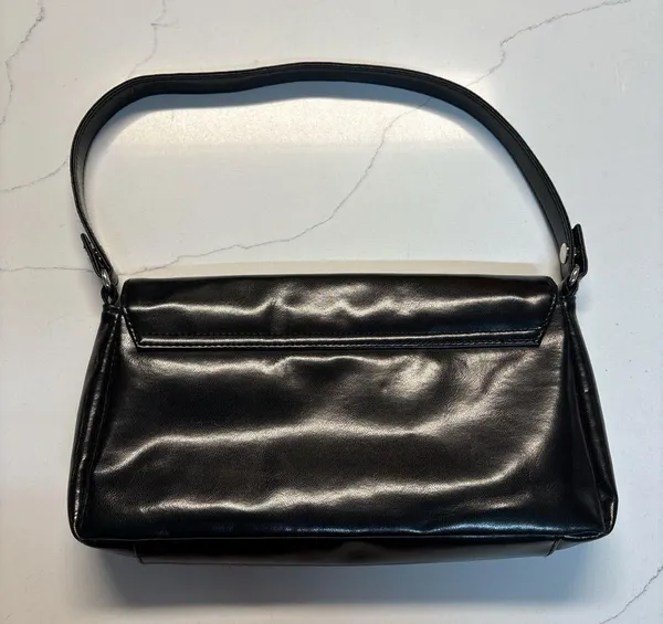 Victoria's Secret Black and Red Shoulder Bag - Image 5
