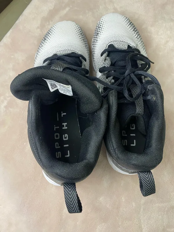Under Armour Football Cleats Shoes Men's 8.5 - Image 5