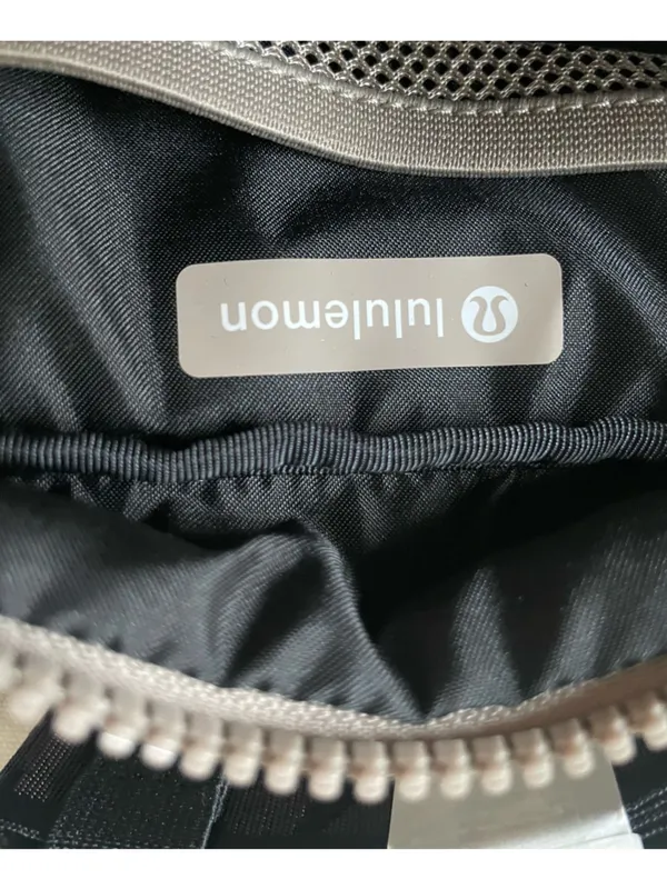 Lululemon Team Canada Future Legacy Easy Access Bag 1.5L COC CPC Logo - Image 7