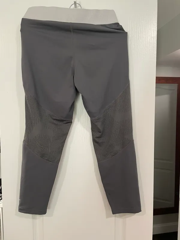 Pro Leggings - Image 2
