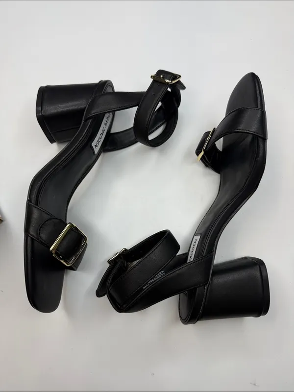 Steve Madden Women's Mindi Black Leather Sandals with Buckle Size 6.5 - Image 5