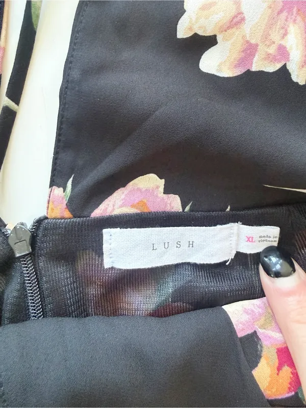 LUSH Floral Maxi Dress Size XL - Image 8