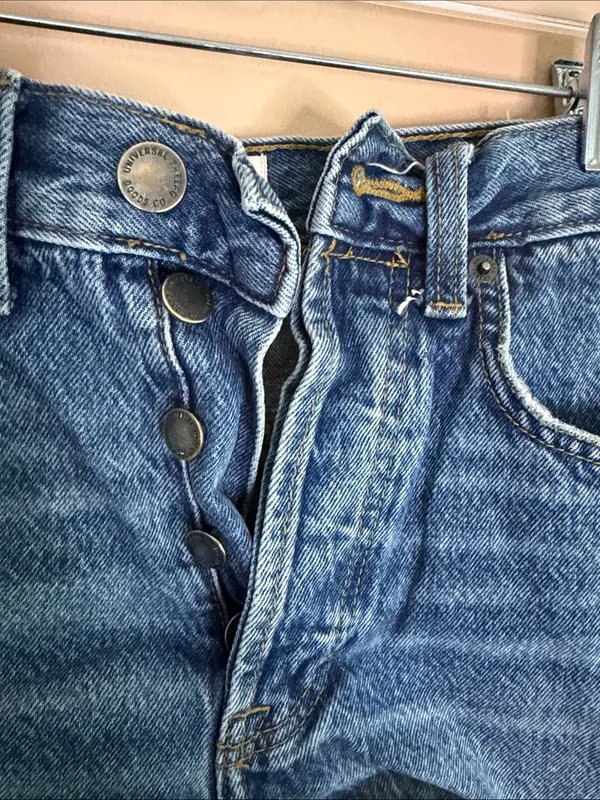 Universal Thread Distressed High-Rise Denim Shorts in Blue - Image 3