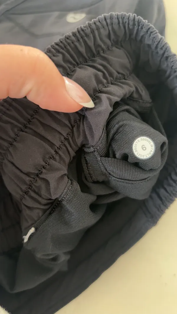 black lulu shorts - Image 3
