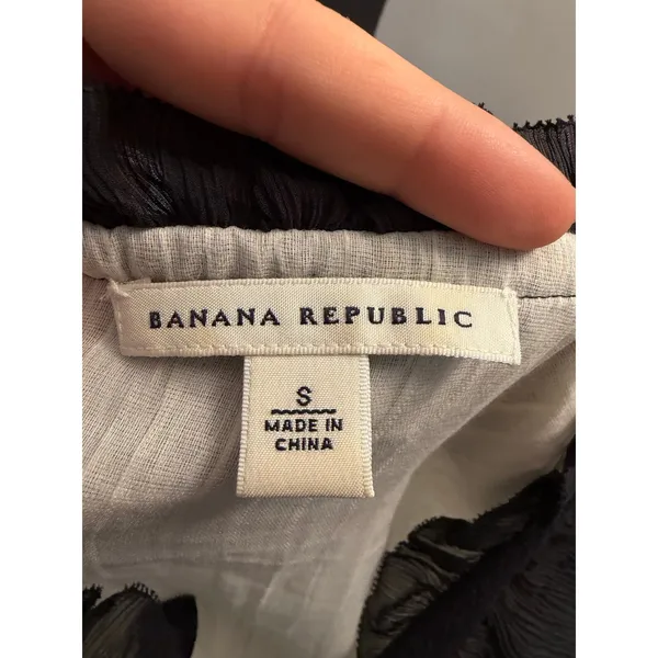 Banana Republic Sleeveless Gauze Ruffle Neck Blouse Black White Regency Frill - Image 6