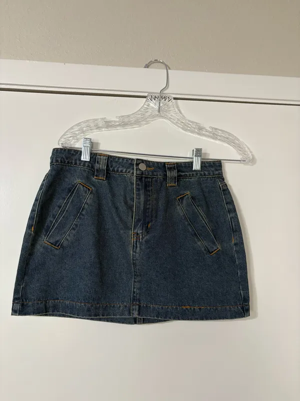 Le lis No Notes Needed denim mini skirt - Image 2