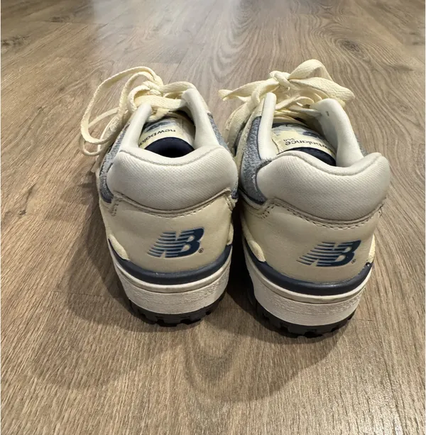 New Balance 550 Beige Vintage Indigo Sneakers - Image 4