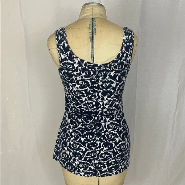 Danskin Navy and White Patterned Women's Top Size Medium - Image 3