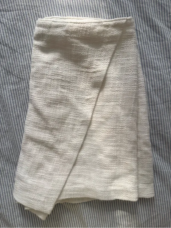NWT Abercrombie Women's White Textured High-Rise Skort - Image 6