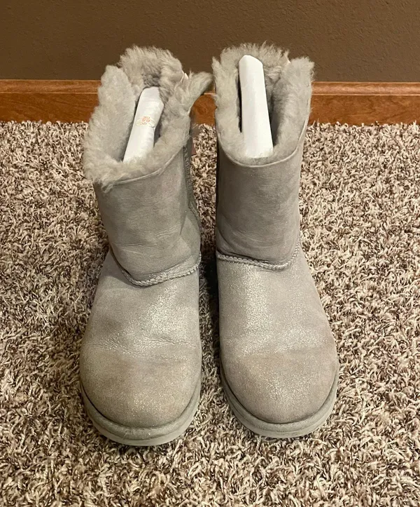 UGG Shiny Bailey Bow Boots - Breast Cancer Awareness Edition - Image 7