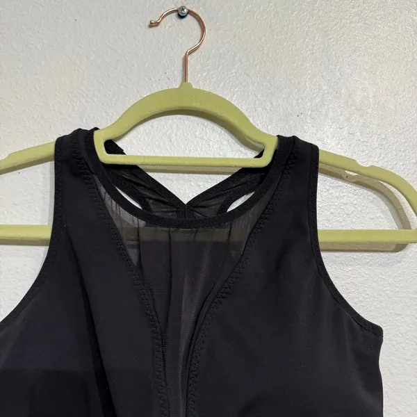Athleta Black Mesh V Neck Longline Racerback Sports Bra Sz L - Image 4