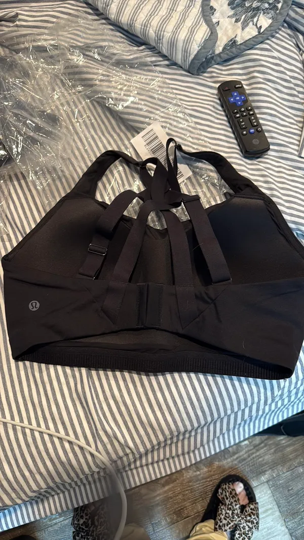 Lululemon bra  - Image 4