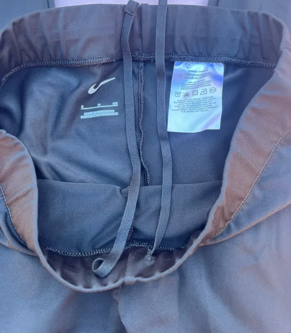 Nike Running Leggings Zip-Up At The Bottom - Image 2