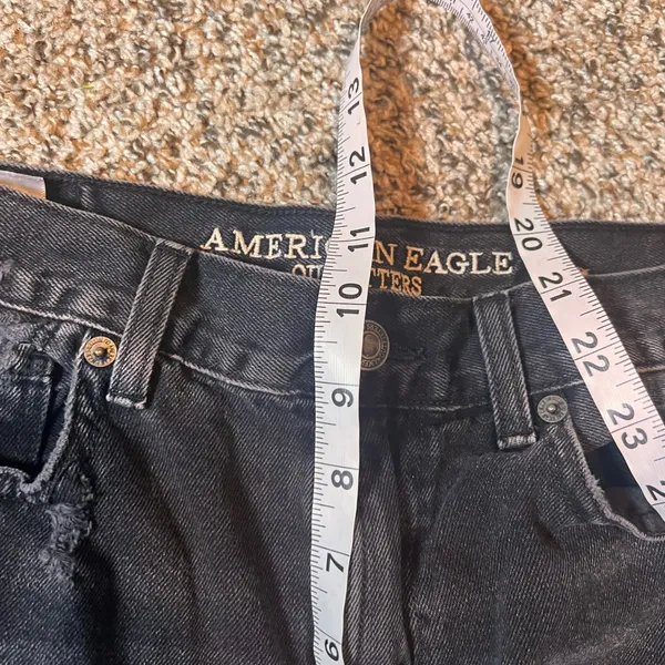 American Eagle Mom Jeans‎ Black Distressed Ripped Denim Womens Size 4 Regular - Image 6