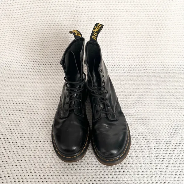 Dr Martens Black Smooth Shiny Leather 1460 Classic Combat Boots Women 9 Men 7 - Image 4