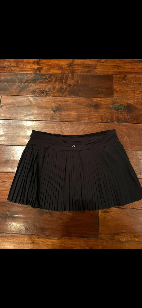 Lululemon pleat to street skirt - Image 2