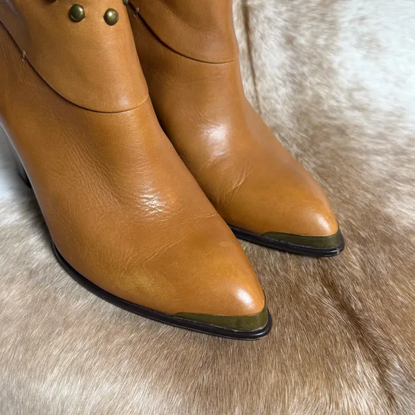 B MAKOWSKY QUINCY‎ LEATHER ANKLE BOOTS Size 8 B45 - Image 3