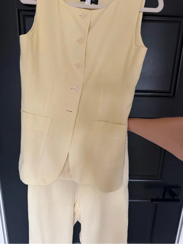 Ann Taylor Butter Yellow Linen Blend Matching Set | long vest, flare ankle pant - Image 4
