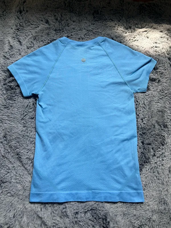 Lululemon Shirt Swiftly Tech Short Sleeve - Image 4