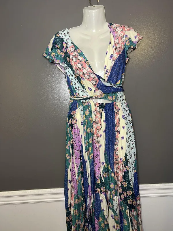 Olivaceous Dress Womens Medium Multicolor Floral Wrap Maxi Ruffle Sundress - Image 2